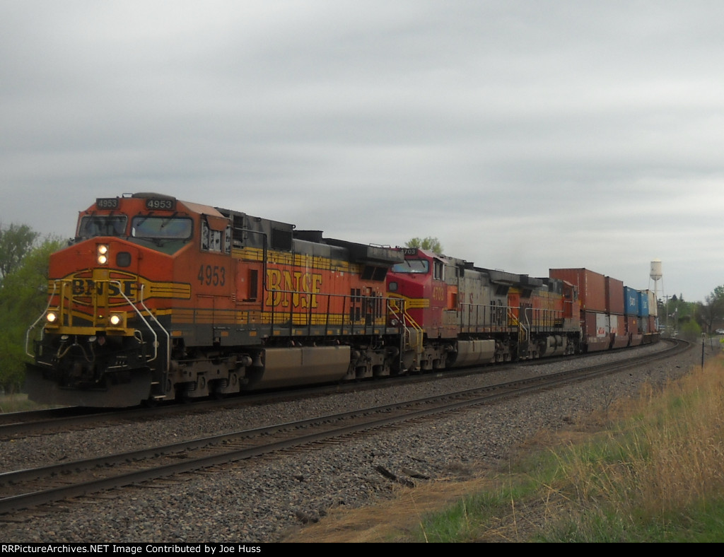 BNSF 4953 East